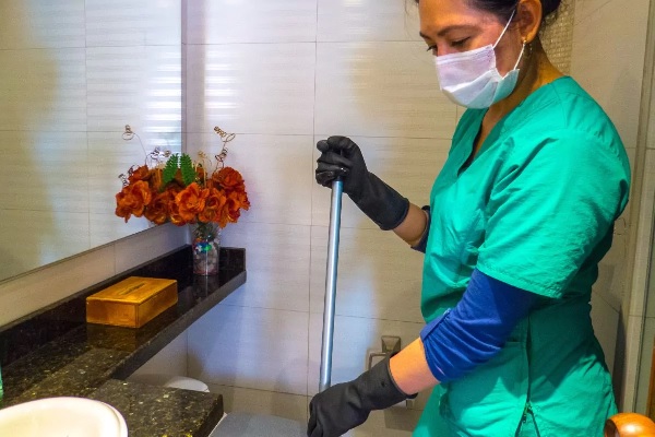 dicas-de-casa:-solucoes-simples-para-eliminar-o-odor-de-urina-no-banheiro