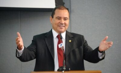 eduardo-siqueira-campos-convida-vicentinho-alves-e-soro-para-comporem-o-governo-de-palmas