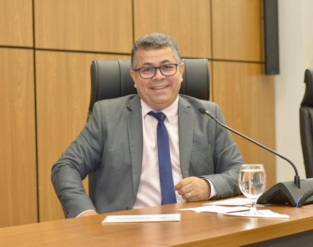 vereador-folha-apresenta-requerimentos-para-melhorias-em-quadras-da-regiao-norte-de-palmas