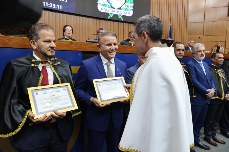 prefeito-de-palmas-recebe-titulo-de-doutor-honoris-causa-pela-pmto