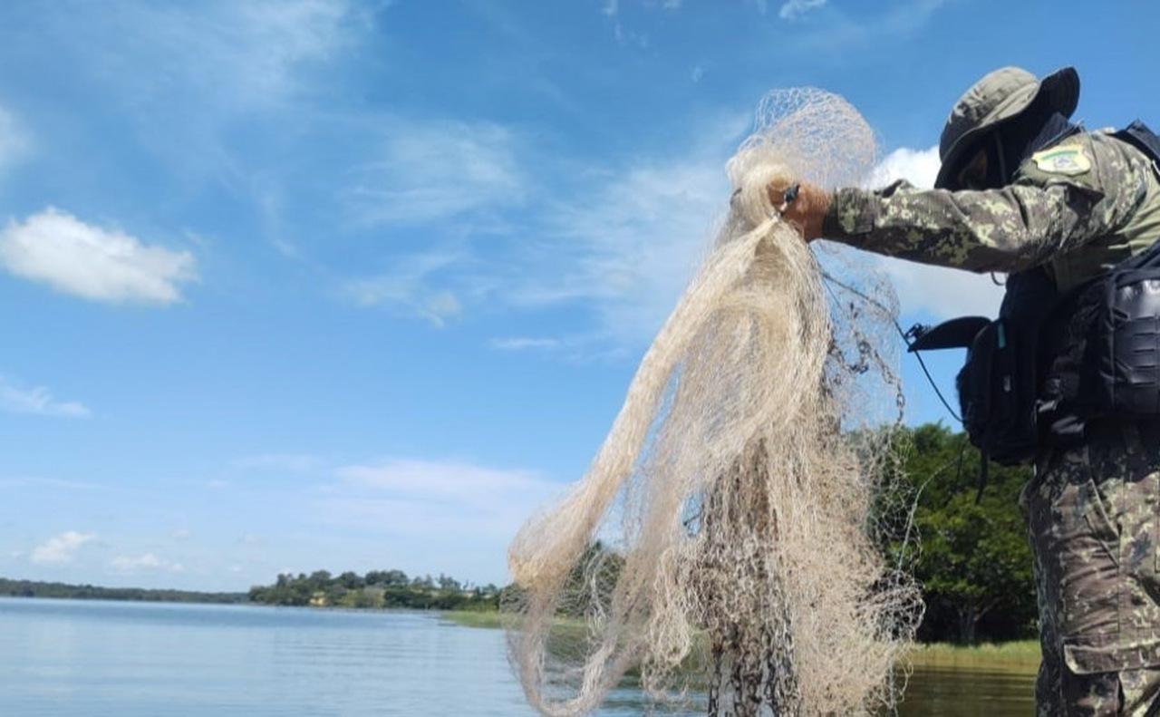 a-menos-de-20-dias-do-fim-da-piracema,-naturatins-apreende-redes,-armas-e-aplica-multa-de-r$-8-mil