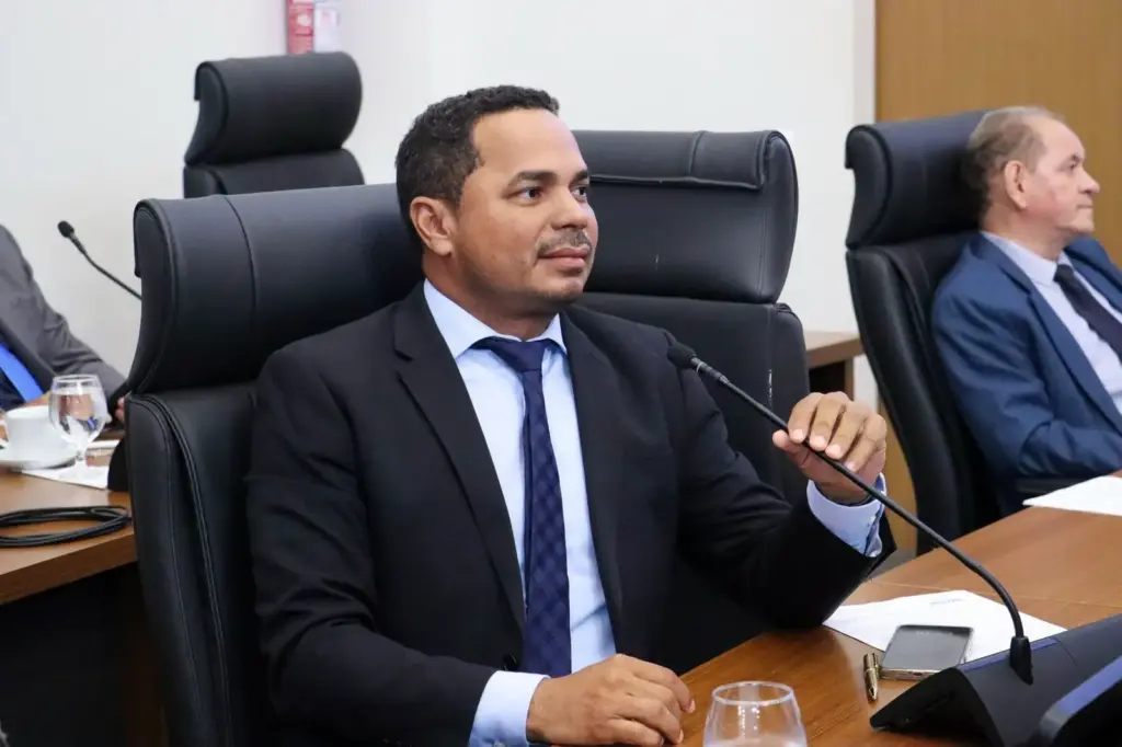 moradores-da-arse-14-recebem-forca-tarefa-de-limpeza-contra-arboviroses-nesta-segunda,-17