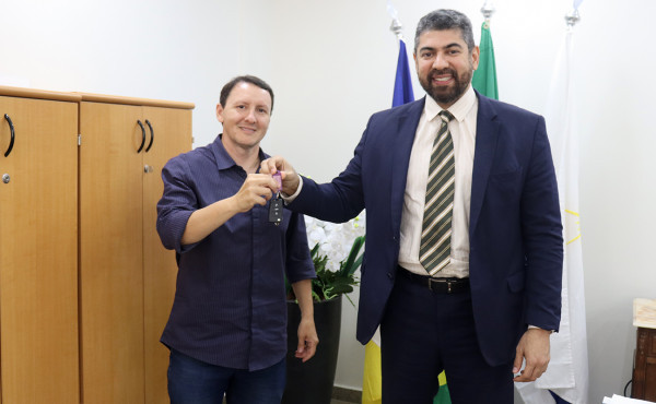 governo-do-tocantins-entrega-nova-viatura-para-45a-delegacia-de-policia-de-colmeia