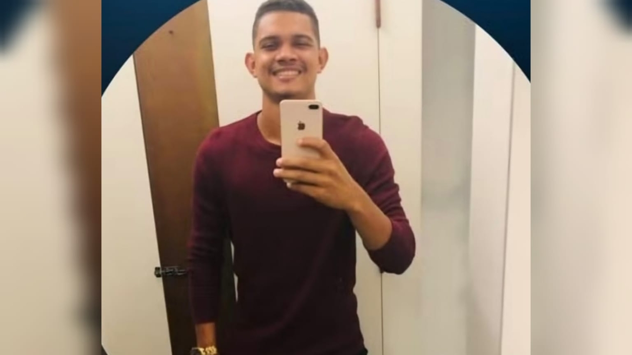 jogador-morre-apos-passar-mal-durante-partida-do-copao-tocantins;-competicoes-prestam-homenagem