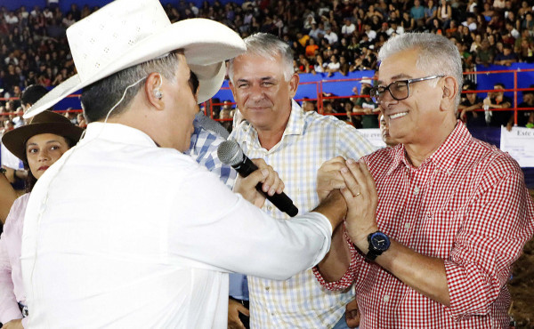 governo-do-tocantins-participa-da-abertura-do-rodeio-da-42a-expoagro-miracema