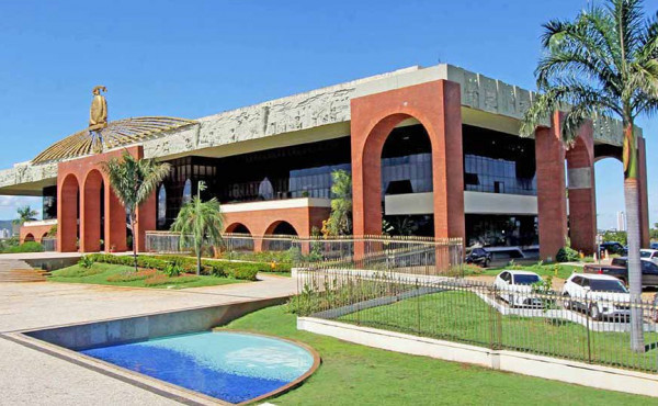 governador-wanderlei-barbosa-decreta-ponto-facultativo-nesta-sexta-feira,-2-de-maio