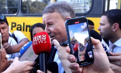 coletiva-de-imprensa-prefeito-eduardo-siqueira-campos-na-entrega-da-frota-nova-de-onibus