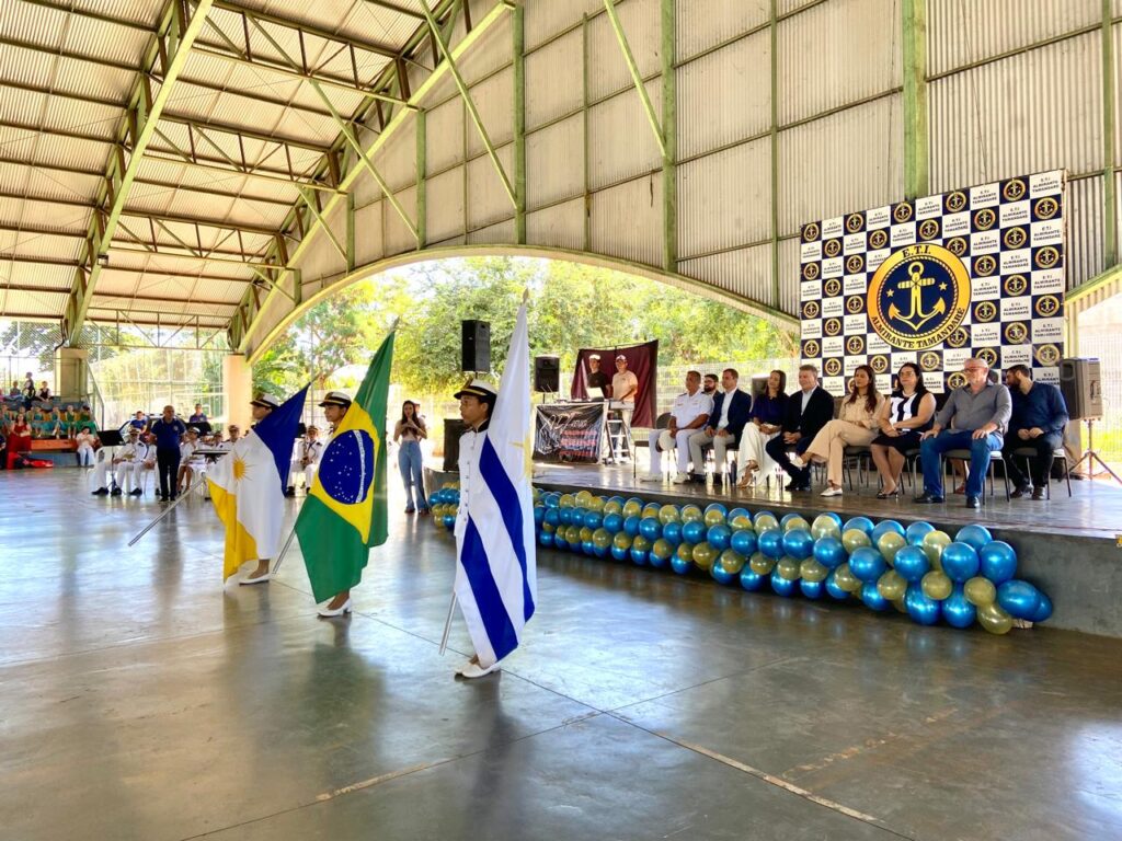 eduardo-siqueira-campos-prestigia-formatura-de-fiscais-da-eti-almirante-tamandare
