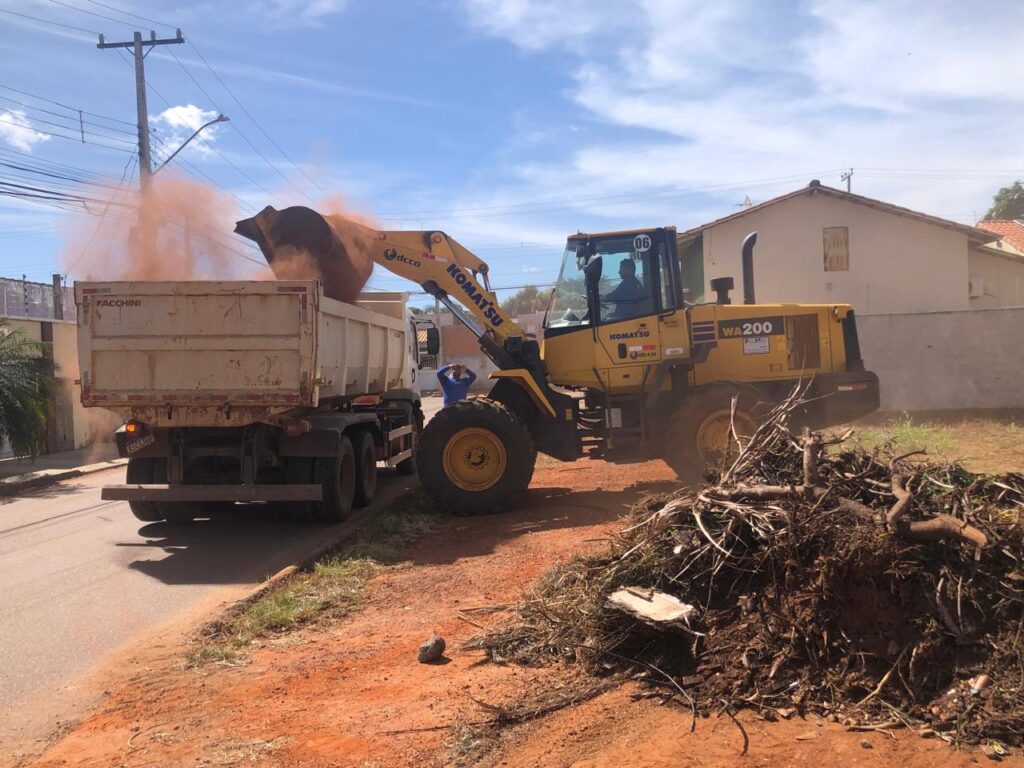 mutirao-retira-mais-de-400-toneladas-de-entulhos-de-quadras-em-palmas