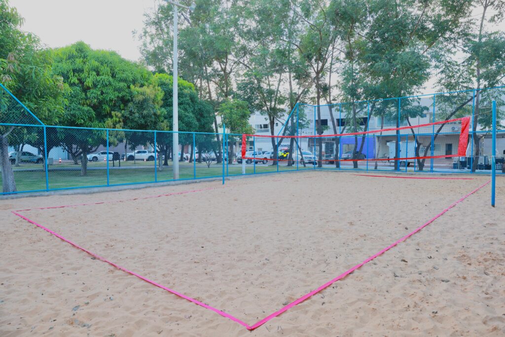 prefeito-eduardo-siqueira-campos-inaugura-praca-na-arso-41