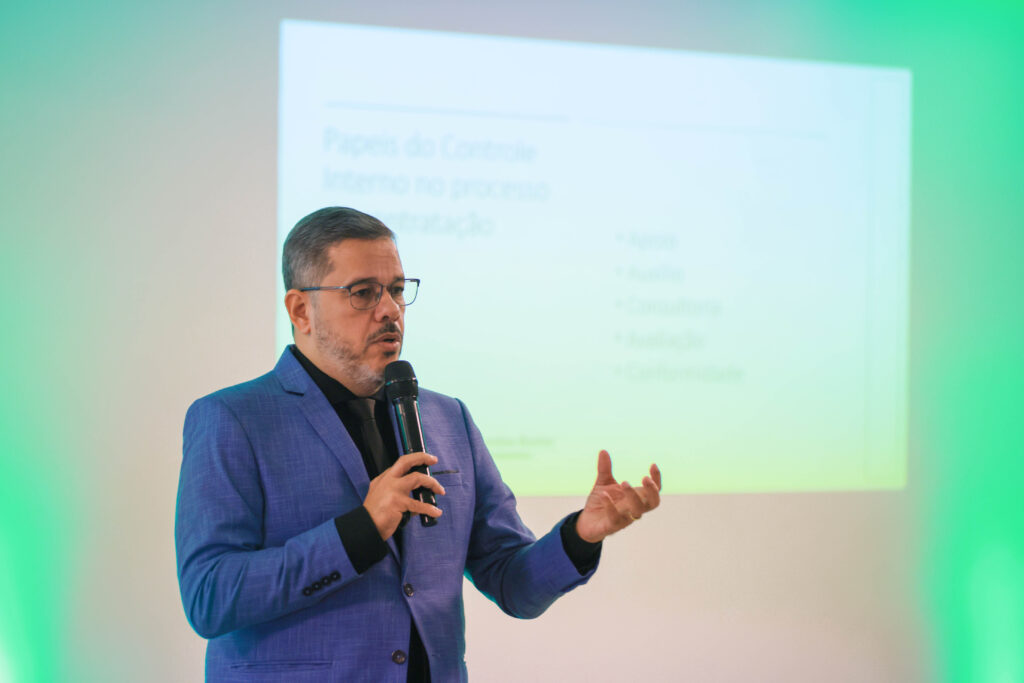 servidores-da-controladoria-de-palmas-participam-de-capacitacao-sobre-a-nova-lei-de-licitacoes