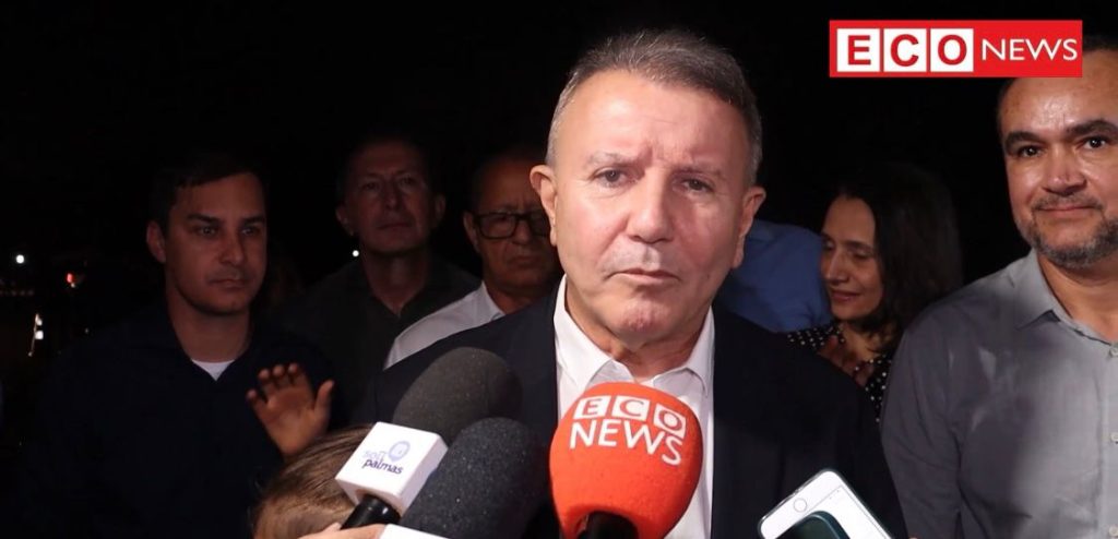coletiva-prefeito-eduardo-siqueira-campos-(entrega-iluminacao-publica-av.-jk)