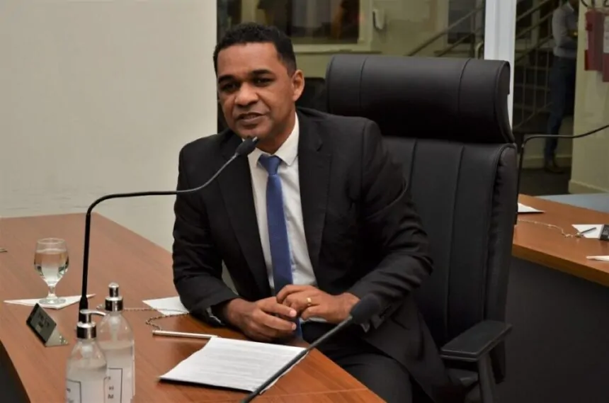 vereador-waldson-da-agesp-solicita-reforma-da-quadra-poliesportiva-da-405-norte-em-palmas