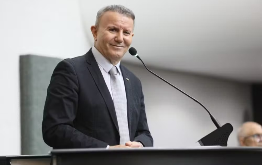 prefeito-eduardo-siqueira-campos-volta-ao-cargo-e-reestrutura-equipe-na-prefeitura-de-palmas