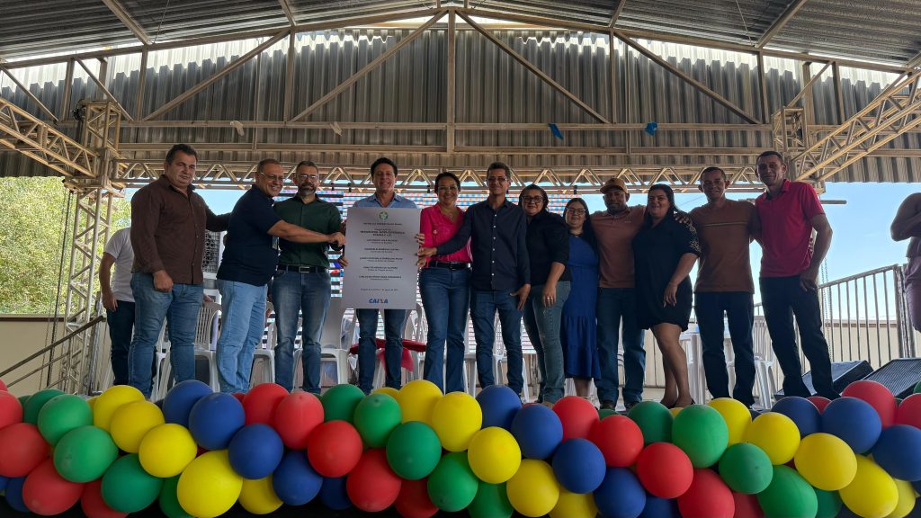 deputado-nilton-franco-participa-da-entrega-de-100-unidades-habitacionais-em-chapada-de-areia