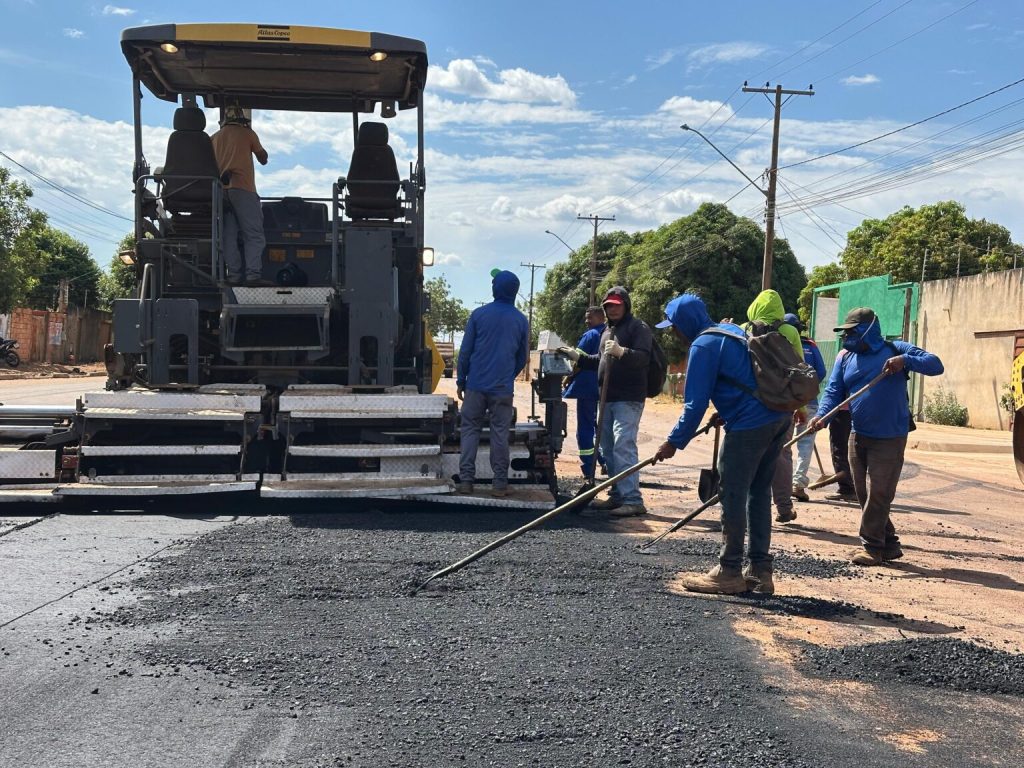 avenidas-do-jardim-taquari-recebem-manutencao-na-pavimentacao-asfaltica