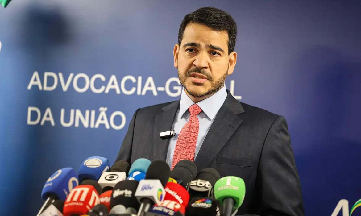 agu-pressiona-meta-a-retirar-chatbots-que-simulam-criancas-em-dialogos-sexuais