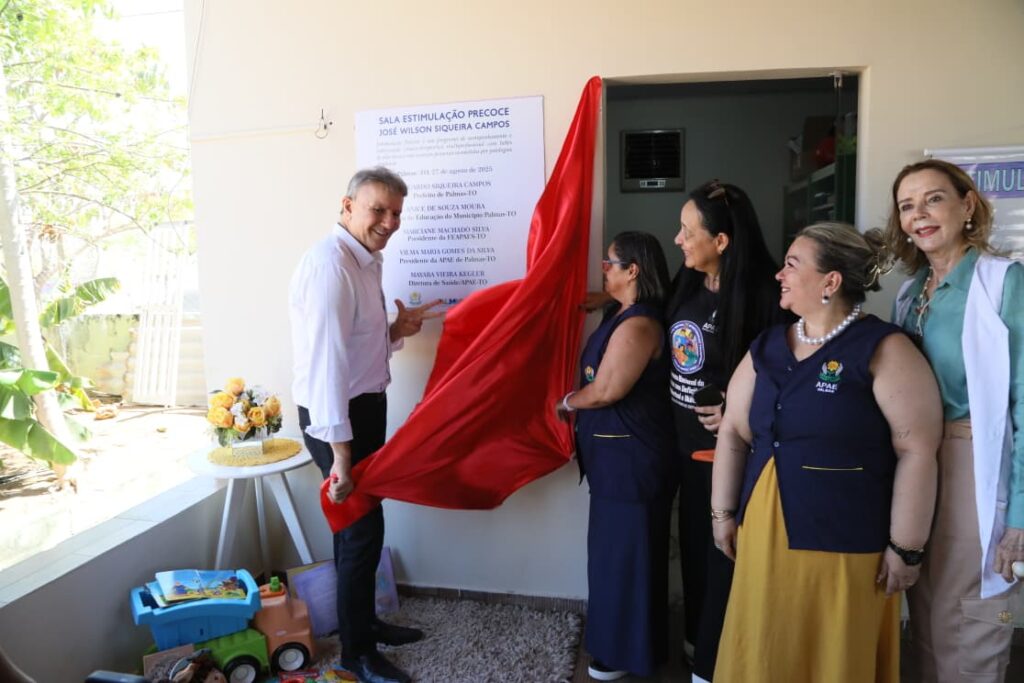prefeito-eduardo-siqueira-campos-inaugura-salas-de-estimulacao-precoce-na-apae-de-palmas