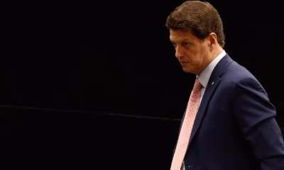 ricardo-salles-vira-reu-no-stf-por-suposto-contrabando-florestal