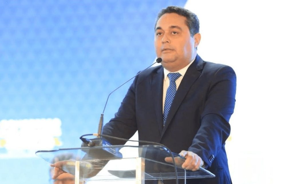 “governador-em-exercicio,-laurez-moreira,-nomeia-novo-secretario-da-fazenda,-jairo-mariano”