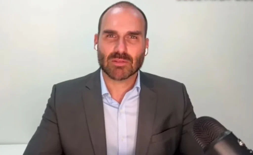 moraes:-eduardo-reitera-pratica-criminosa-nos-eua-e-evita-notificacao