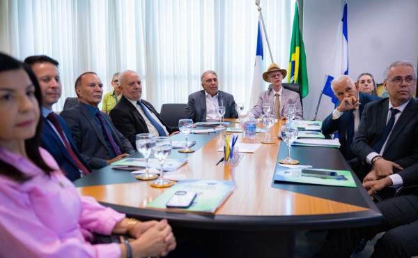 laurez-discute-transparencia-e-credibilidade-com-tribunal-de-contas