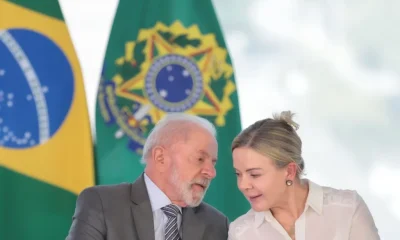 com-aval-de-lula,-gleisi-anuncia-corte-de-cargos-do-centrao