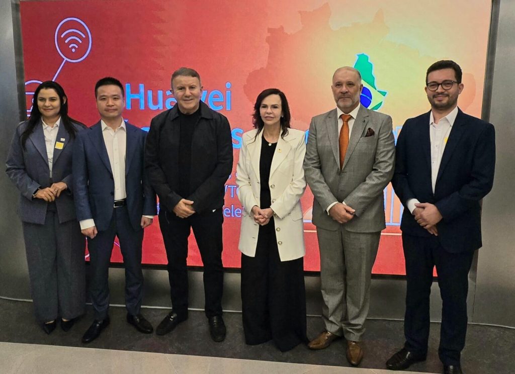 palmas-recebe-projeto-piloto-de-conectividade-educacional-com-empresa-chinesa
