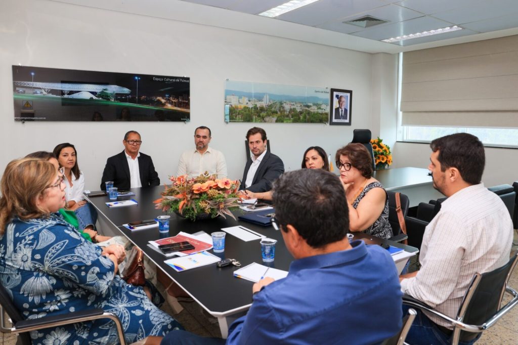 prefeitura-de-palmas-e-governo-do-estado-estudam-parceria-para-realizacao-do-natal-na-capital