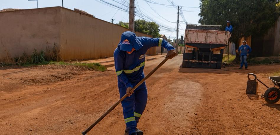 prefeitura-de-palmas-intensifica-tapa-buracos-nas-avenidas-ns-02,-ns-01,-lo-33-e-ns-b