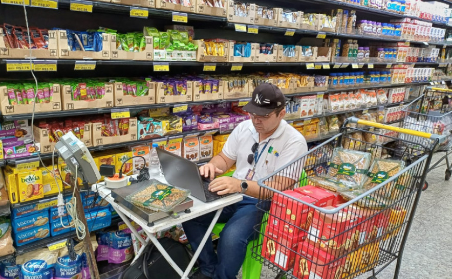 panetones,-castanhas-e-vinhos-sao-alvos-da-operacao-natal-seguro-em-supermercados-tocantinenses