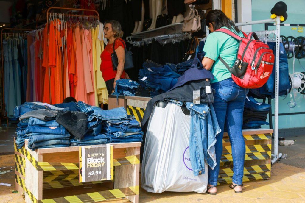 procon-palmas-orienta-consumidores-para-uma-black-friday-consciente-e-segura