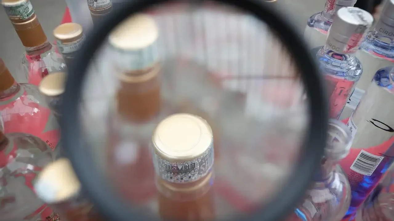 casos-de-intoxicacao-por-metanol-chegam-ao-tocantins-e-total-de-mortes-no-brasil-sobe-para-16