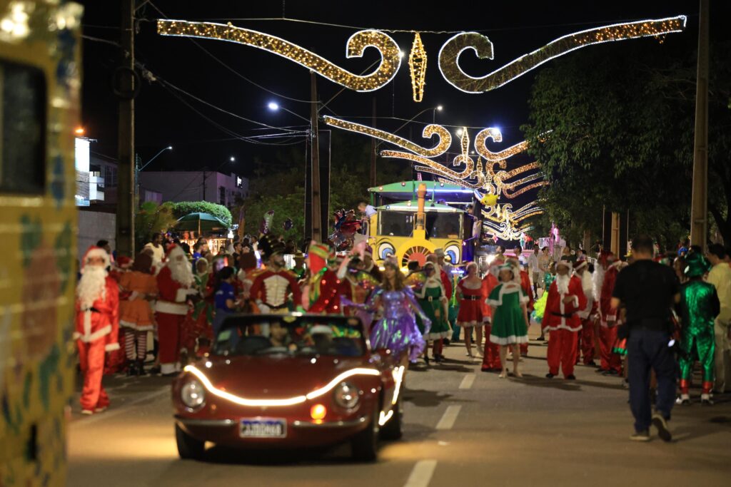 desfile-natal-luz-celebra-criatividade-cultural-palmense