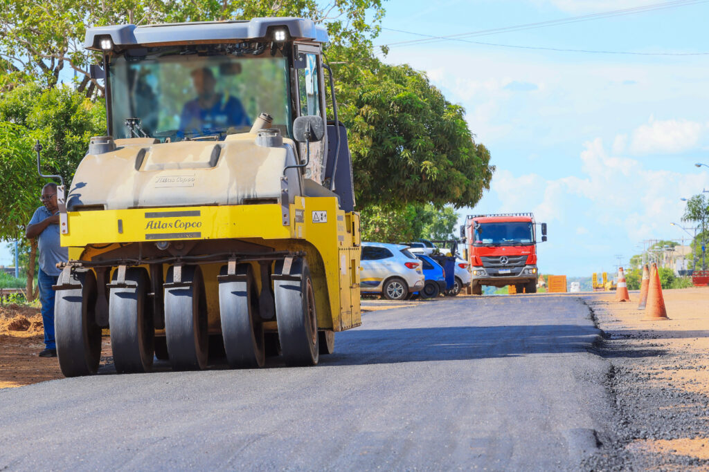 prefeitura-recupera-asfalto-de-marginal-leste-da-br-010,-que-liga-taquaralto-ao-centro-de-palmas
