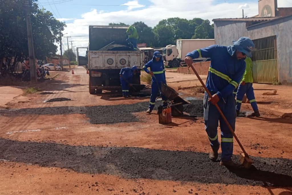 prefeitura-de-palmas-recupera-15-avenidas-em-uma-semana-na-operacao-tapa-buracos