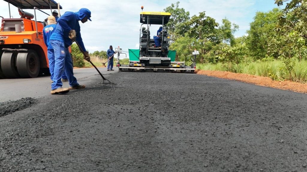 prefeitura-de-palmas-mantem-ritmo-em-obras-de-pavimentacao-nas-regioes-norte-e-sul-da-capital