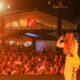 noite-de-abertura-do-capital-da-fe-2026-reune-grande-publico-em-celebracao-e-adoracao
