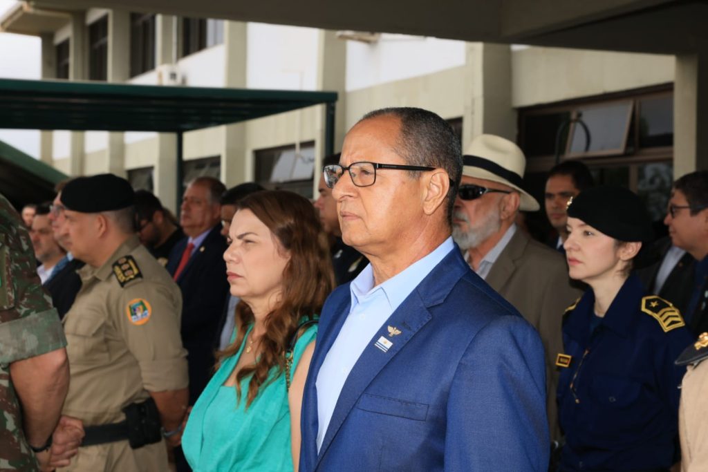 prefeitura-prestigia-solenidade-de-incorporacao-do-exercito-brasileiro