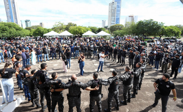 em-palmas,-governador-wanderlei-barbosa-participa-do-2o-encontro-nacional-motociclistico-do-giro