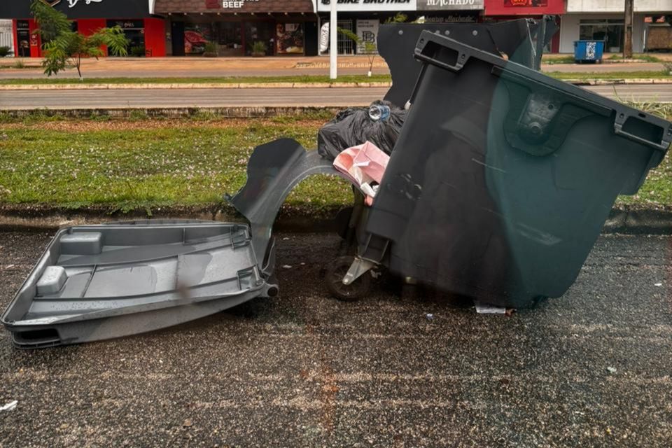 prefeitura-de-palmas-realiza-troca-de-conteiner-alvo-de-vandalismo