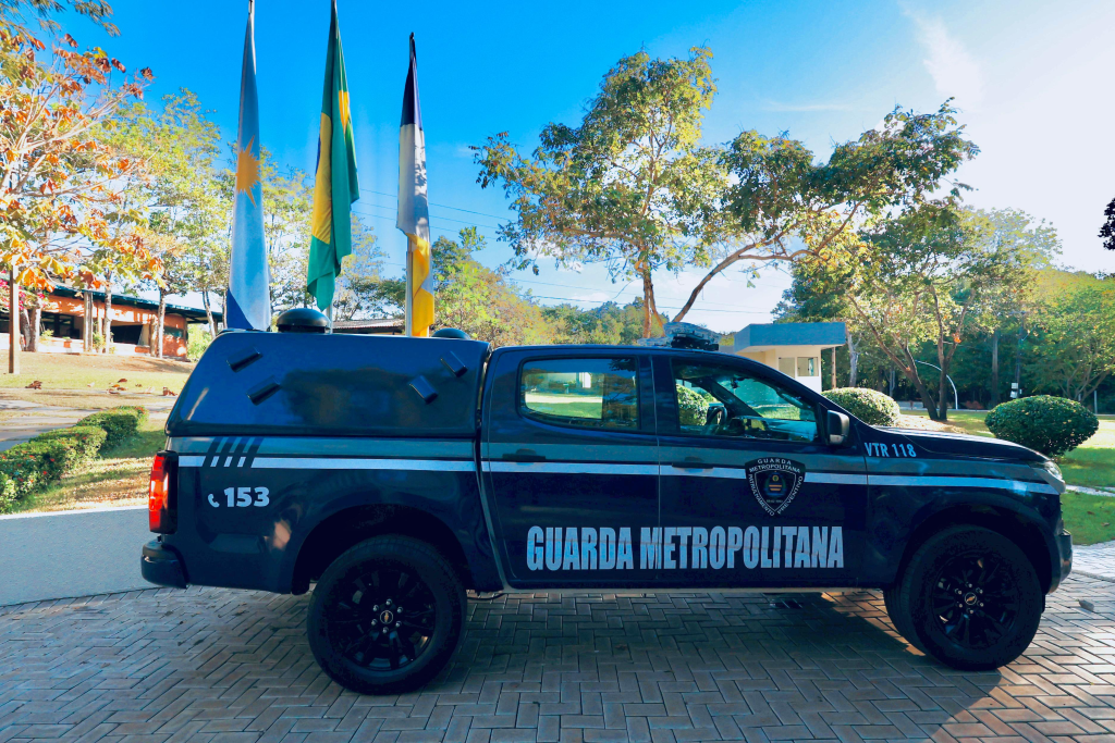 guarda-metropolitana-detem-motorista-embriagado-na-agrotins-e-homem-com-arma-de-fogo-falsa