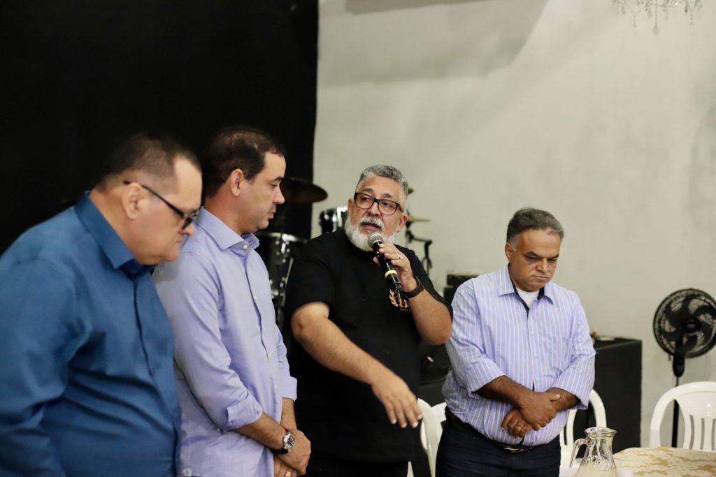 vicentinho-junior-ouve-liderancas-evangelicas-e-apresenta-diretrizes-do-plano-de-governo