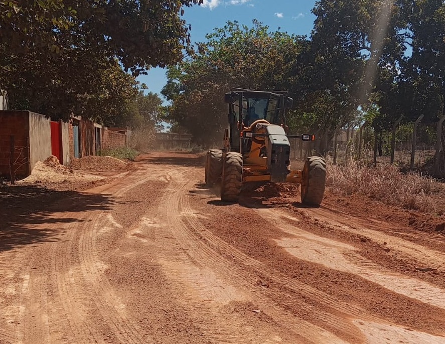 setor-fumaca-recebe-servicos-de-manutencao-de-vias-da-prefeitura-de-palmas
