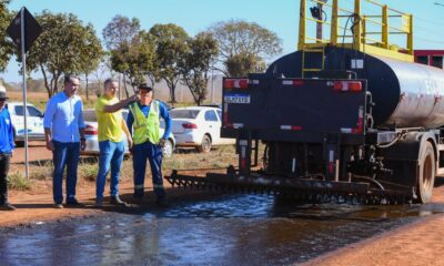 obra-na-avenida-siqueira-campos-da-inicio-a-pavimentacao-asfaltica
