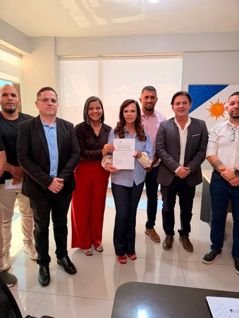 dorinha-e-homenageada-por-pec-que-reconhece-o-socioeducativo-como-area-da-seguranca-publica