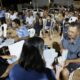 prefeito-eduardo-siqueira-campos-entrega-titulos-de-propriedade-para-moradores-do-lago-norte